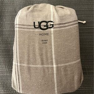 NWOT Ugg cream plaid duvet cover